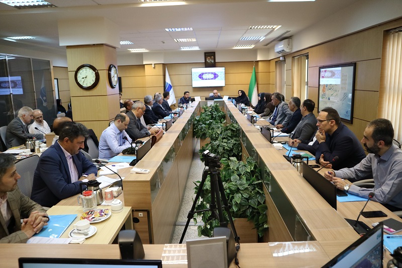 برگزاری نشست دو روزه هم اندیشی نظام فنی - اجرایی با مدیران دفاتر قراردادهای بخش آب کشور به میزبانی یزد