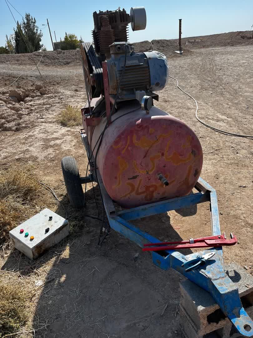 توقیف دستگاه حفاری غیرمجاز در محدوده شهرستان خاتم